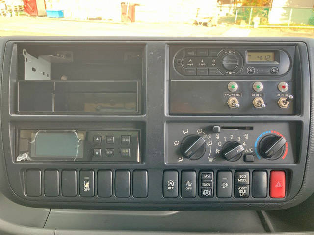 日野デュトロ冷凍車（冷蔵車）小型（2t・3t）[写真37]