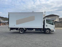 日野デュトロ冷凍車（冷蔵車）小型（2t・3t）[写真07]