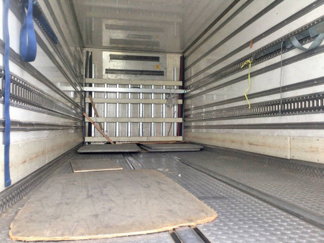 UDトラックスコンドル冷凍車（冷蔵車）中型（4t）[写真07]