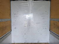 いすゞギガアルミウイング大型（10t）[写真12]