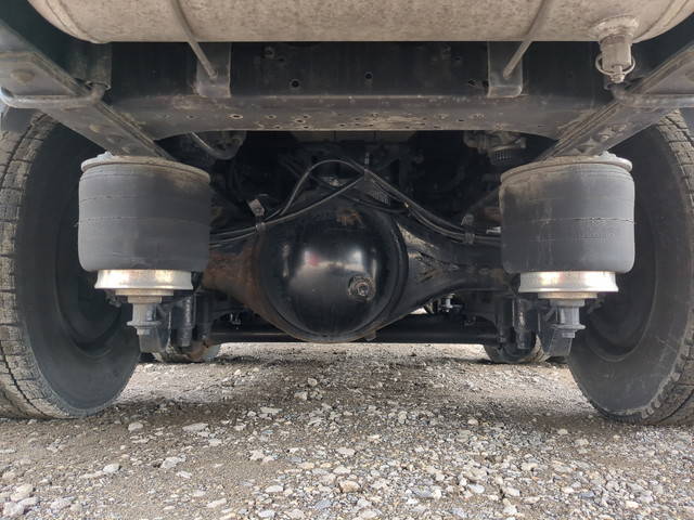 いすゞギガアルミウイング大型（10t）[写真22]