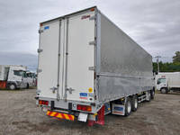 いすゞギガアルミウイング大型（10t）[写真02]