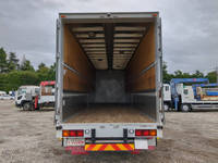 いすゞギガアルミウイング大型（10t）[写真09]