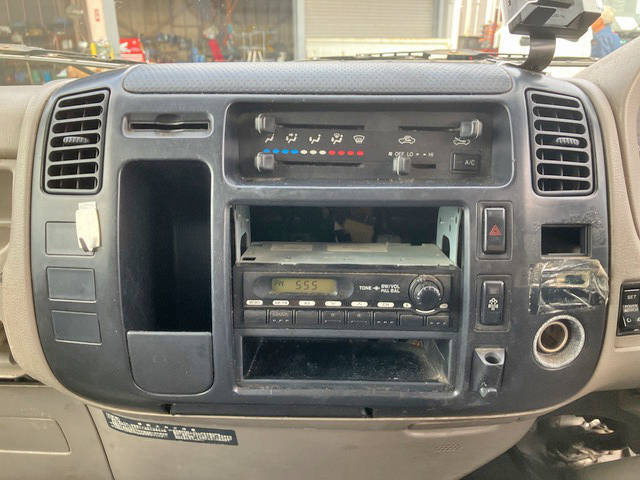 日野デュトロパネルバン小型（2t・3t）[写真37]