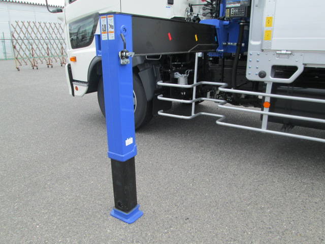 日野レンジャークレーン4段増トン（6t・8t）[写真05]