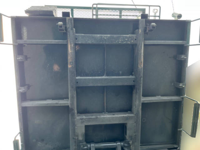 いすゞエルフ深ダンプ（土砂禁ダンプ）小型（2t・3t）[写真12]