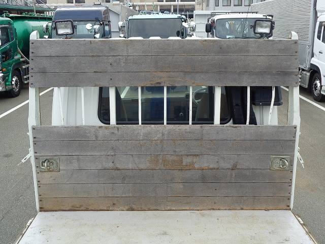 三菱ふそうファイターアルミブロック増トン（6t・8t）[写真08]