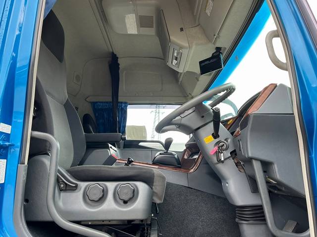 三菱ふそうスーパーグレートアルミブロック大型（10t）[写真09]