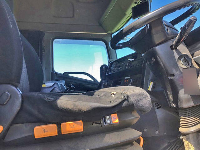 日野プロフィアコンテナ専用車大型（10t）[写真23]