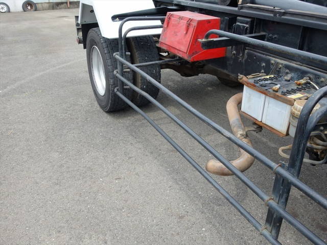 三菱ふそうファイターコンテナ専用車増トン（6t・8t）[写真11]