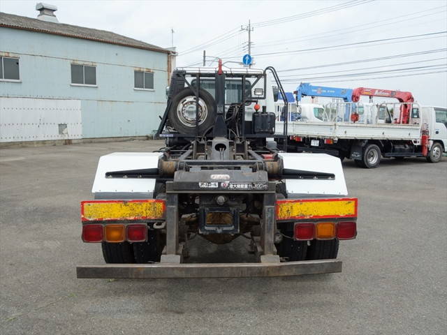 三菱ふそうファイターコンテナ専用車増トン（6t・8t）[写真12]