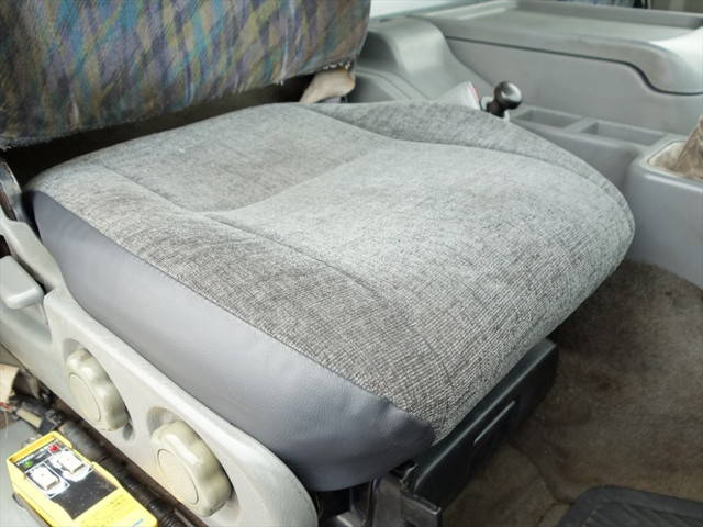 三菱ふそうファイターコンテナ専用車増トン（6t・8t）[写真22]