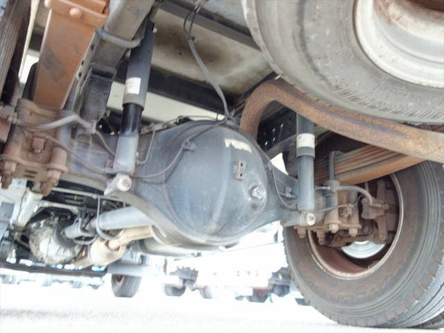 三菱ふそうキャンター冷凍車（冷蔵車）小型（2t・3t）[写真11]