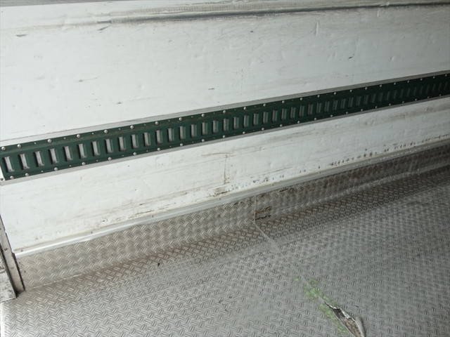 三菱ふそうキャンター冷凍車（冷蔵車）小型（2t・3t）[写真19]