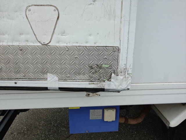 三菱ふそうキャンター冷凍車（冷蔵車）小型（2t・3t）[写真20]