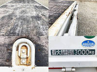 三菱ふそうキャンター平ボディ小型（2t・3t）[写真14]