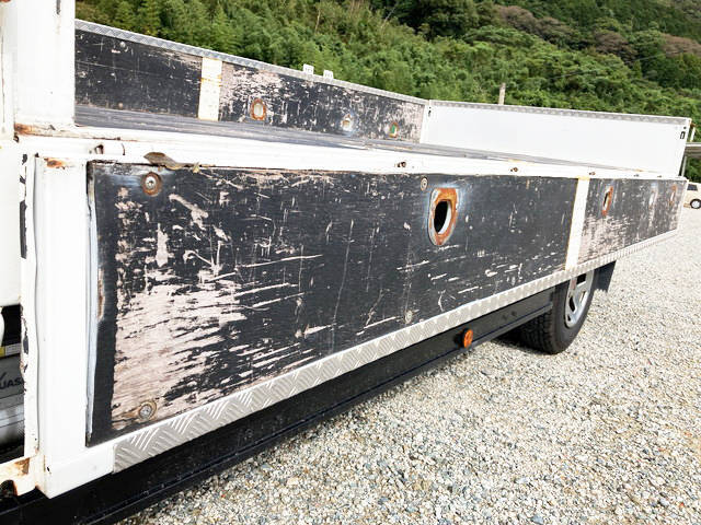 三菱ふそうキャンター平ボディ小型（2t・3t）[写真15]