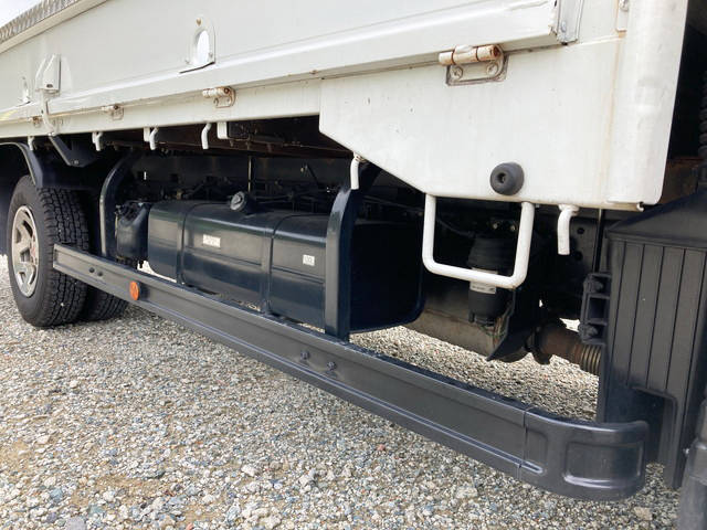 三菱ふそうキャンター平ボディ小型（2t・3t）[写真18]