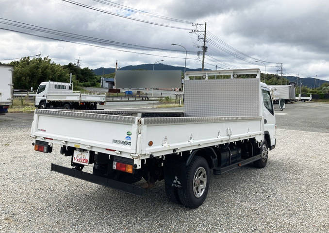 三菱ふそうキャンター平ボディ小型（2t・3t）[写真02]