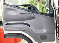 三菱ふそうキャンター平ボディ小型（2t・3t）[写真26]