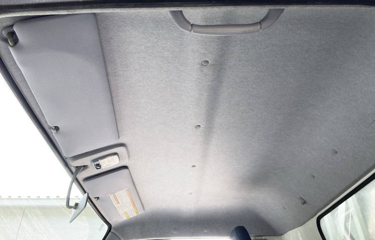 三菱ふそうキャンター平ボディ小型（2t・3t）[写真28]