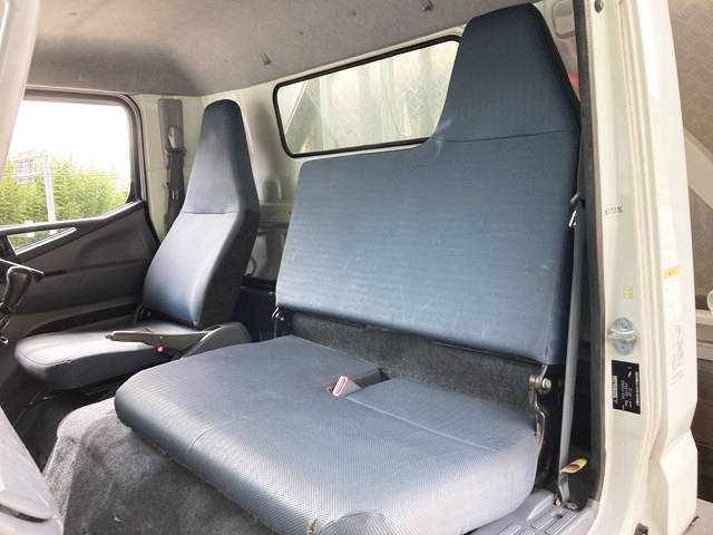 三菱ふそうキャンター平ボディ小型（2t・3t）[写真30]