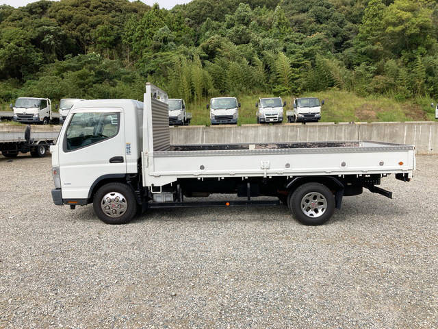 三菱ふそうキャンター平ボディ小型（2t・3t）[写真05]