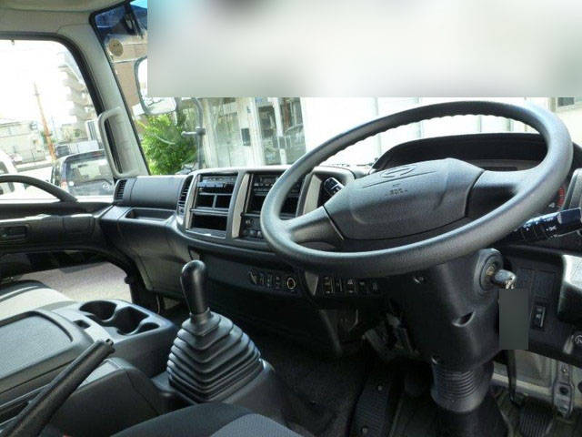 日野レンジャーアルミウイング中型（4t）[写真10]