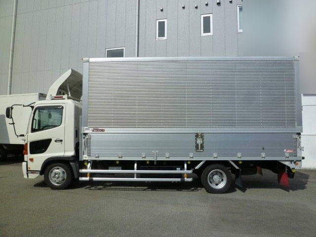 日野レンジャーアルミウイング中型（4t）[写真16]