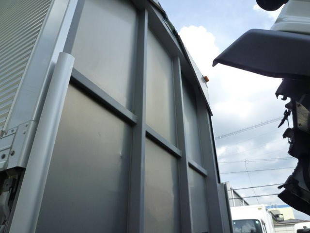 日野レンジャーアルミウイング中型（4t）[写真33]