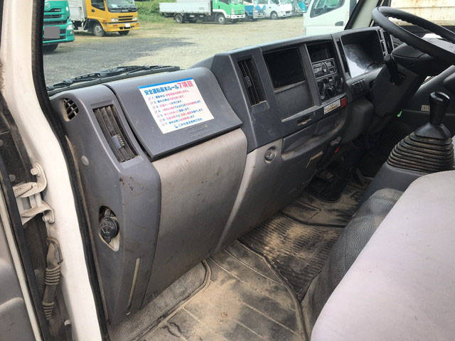 いすゞエルフダブルキャブ（Wキャブ）小型（2t・3t）[写真27]