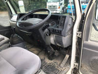 いすゞエルフダブルキャブ（Wキャブ）小型（2t・3t）[写真28]