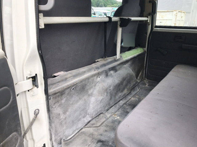 いすゞエルフダブルキャブ（Wキャブ）小型（2t・3t）[写真31]