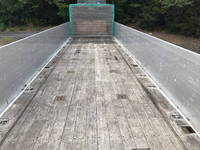 UDトラックスクオンアルミブロック大型（10t）[写真13]