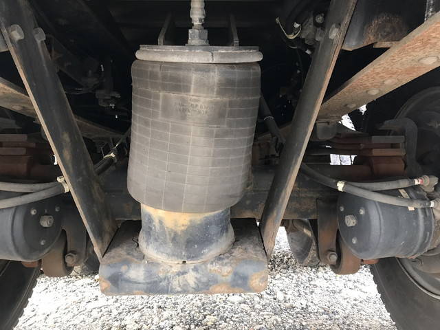 UDトラックスクオンアルミブロック大型（10t）[写真22]