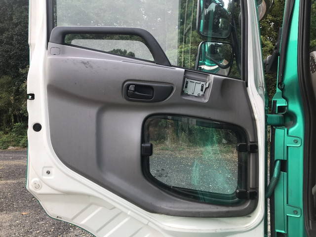 UDトラックスクオンアルミブロック大型（10t）[写真26]