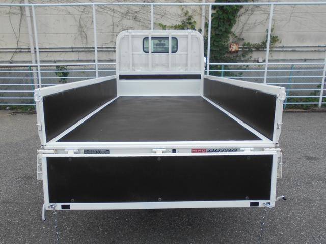 日野デュトロ平ボディ小型（2t・3t）[写真12]