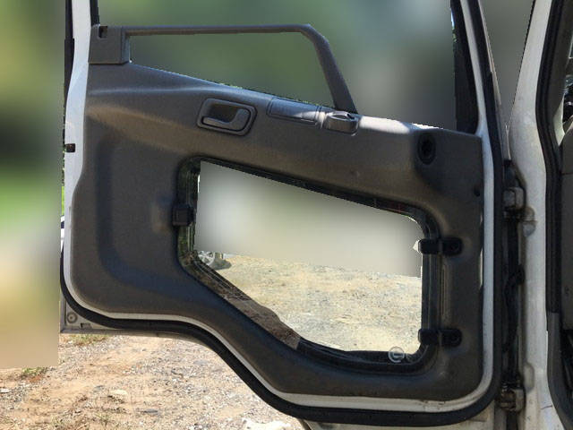 三菱ふそうファイターセルフクレーン3段増トン（6t・8t）[写真22]