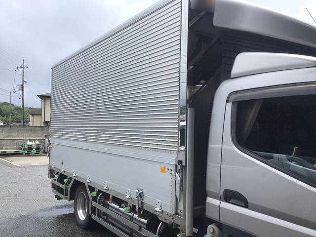 三菱ふそうキャンターアルミウイング小型（2t・3t）[写真10]