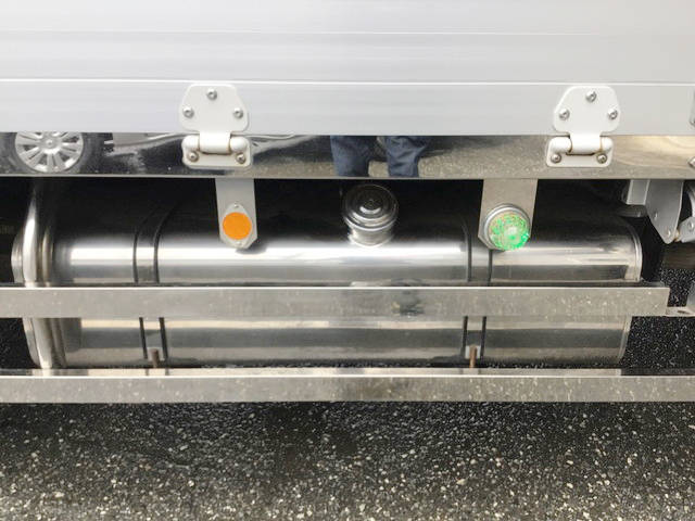 三菱ふそうキャンターアルミウイング小型（2t・3t）[写真16]