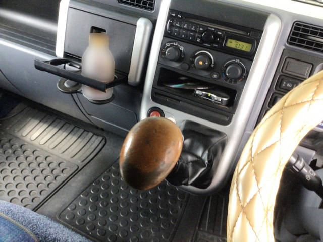 三菱ふそうキャンターアルミウイング小型（2t・3t）[写真33]