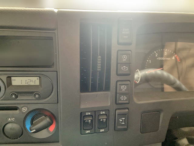 いすゞエルフアルミブロック小型（2t・3t）[写真24]