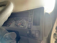 いすゞエルフアルミブロック小型（2t・3t）[写真26]