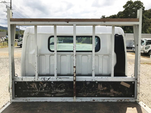 三菱ふそうキャンター平ボディ小型（2t・3t）[写真13]