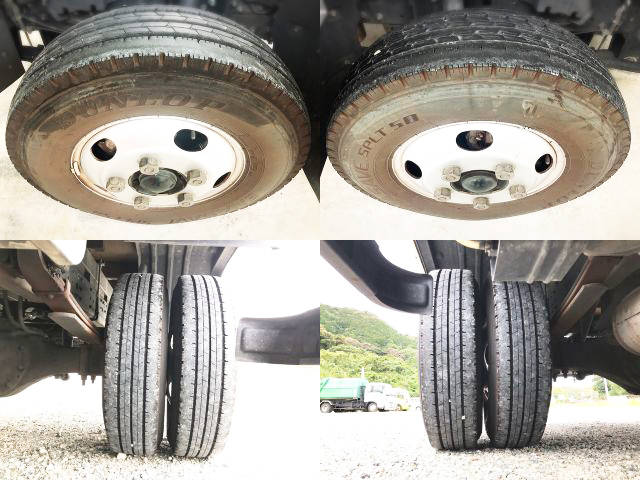 三菱ふそうキャンター平ボディ小型（2t・3t）[写真17]