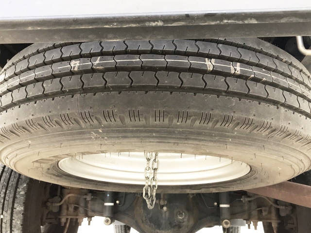 三菱ふそうキャンター平ボディ小型（2t・3t）[写真18]