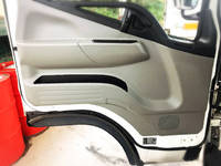 三菱ふそうキャンター平ボディ小型（2t・3t）[写真23]