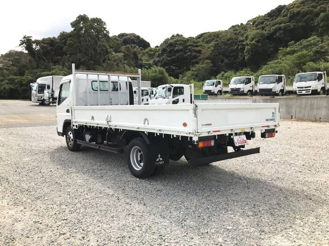 三菱ふそうキャンター平ボディ小型（2t・3t）[写真04]