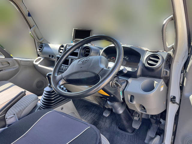 トヨタダイナアルミバン小型（2t・3t）[写真22]