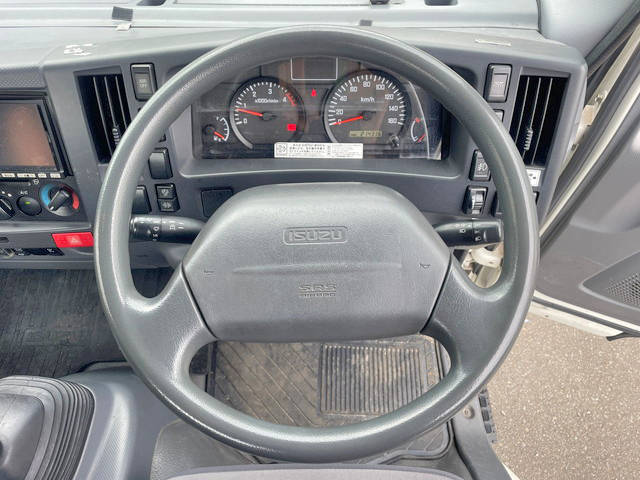 いすゞエルフセーフティローダー小型（2t・3t）[写真38]